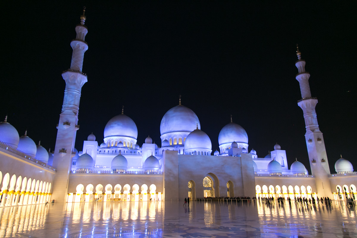 sheikh-zayed-mosque-at-night-00003