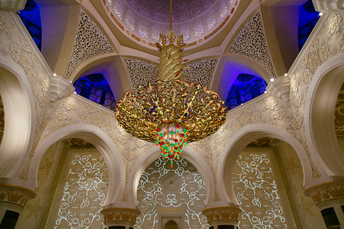 sheikh-zayed-mosque-at-night-00005