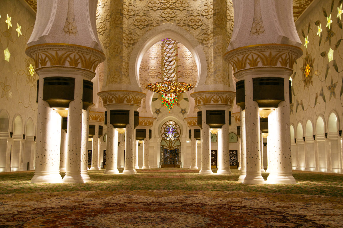 sheikh-zayed-mosque-at-night-00006