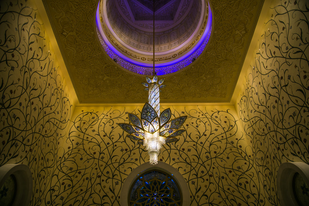 sheikh-zayed-mosque-at-night-00008