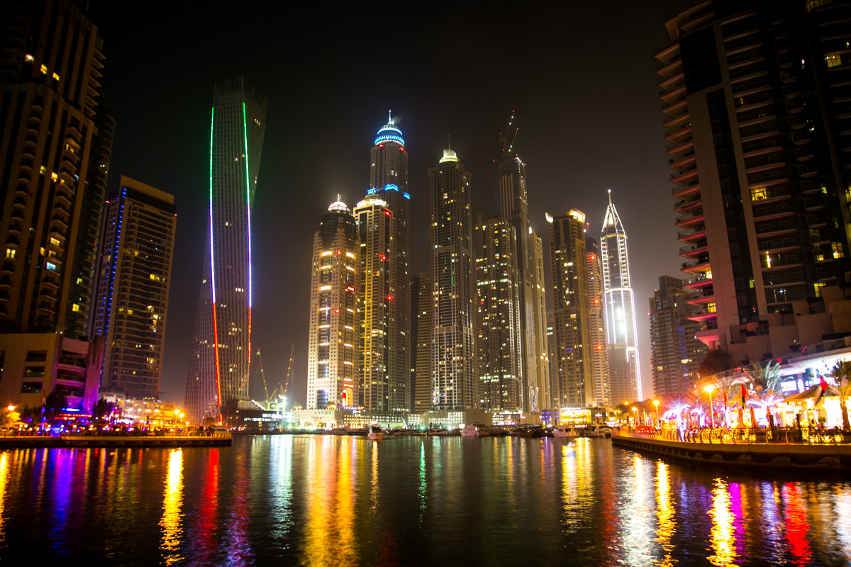 A foggy night in Dubai Marina