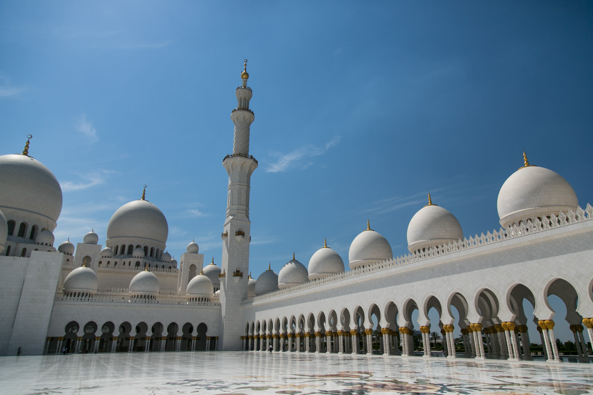 Inside the courtyard of Sheikh Zayed Mosque